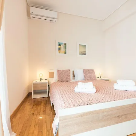 Stylish Athenian Flat 아파트 *